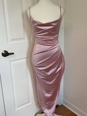 ⭐️NWOT Lovely Day Stretch Satin Side Ruched Dress - size S